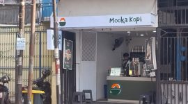 Salah satu gerai kopi khusus takeaway di Makassar/ FOTO: Sri Wahyuni-Carakde